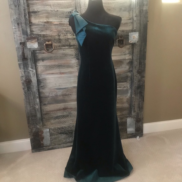 Eliza J Dresses & Skirts - Elegant formal dress.